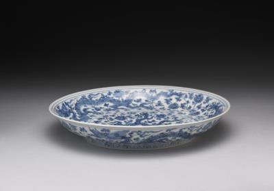 图片[3]-Dish with dragons among lotus blossoms in underglaze blue, Ming dynasty, Zhengde reign (1506-1521)-China Archive